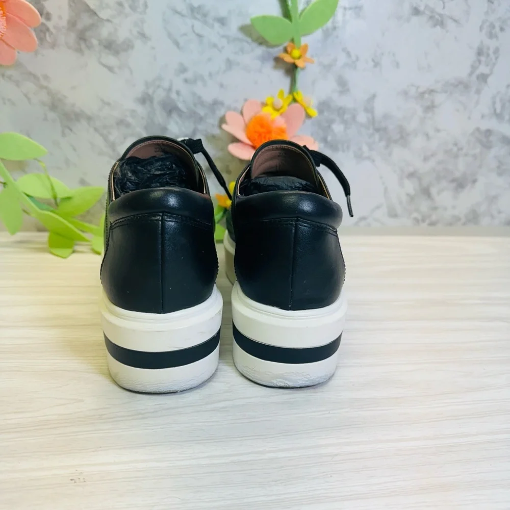 Linea Paolo Platform Wedge Sneaker Shoe with Laces; Black Leather; Size 9.5